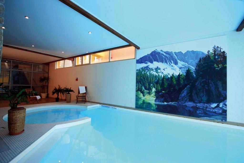 Appartement F2 Au Domaine Des 100 Lacs - Piscine - Sauna - Hammam Cauterets Buitenkant foto